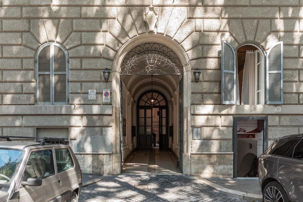 Castro Pretorio Apartment Рим Екстериор снимка
