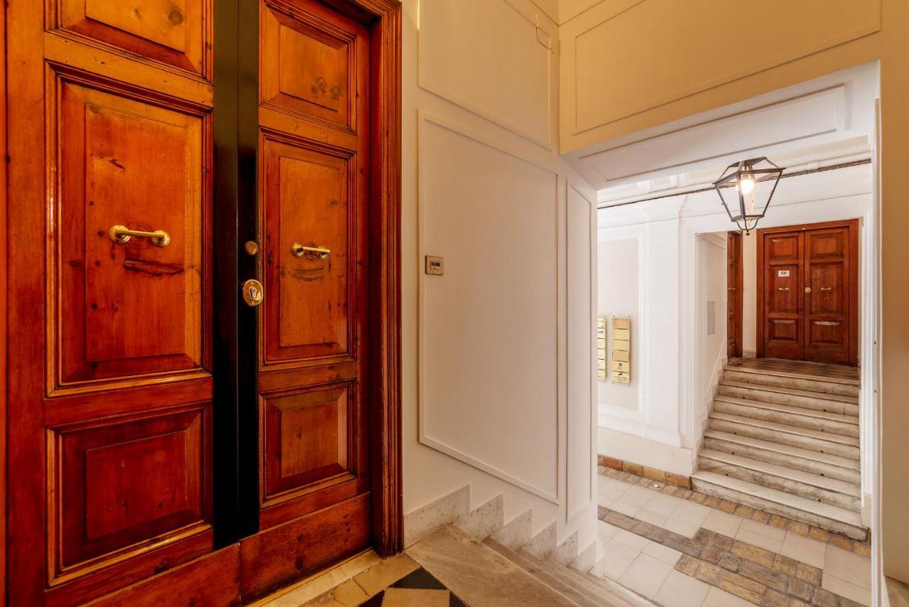 Castro Pretorio Apartment Рим Екстериор снимка