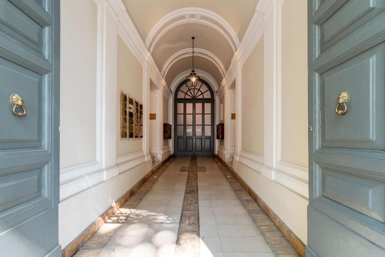 Castro Pretorio Apartment Рим Екстериор снимка