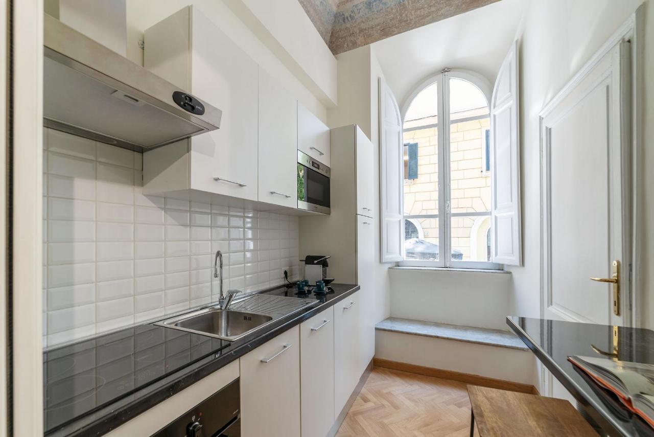 Castro Pretorio Apartment Рим Екстериор снимка