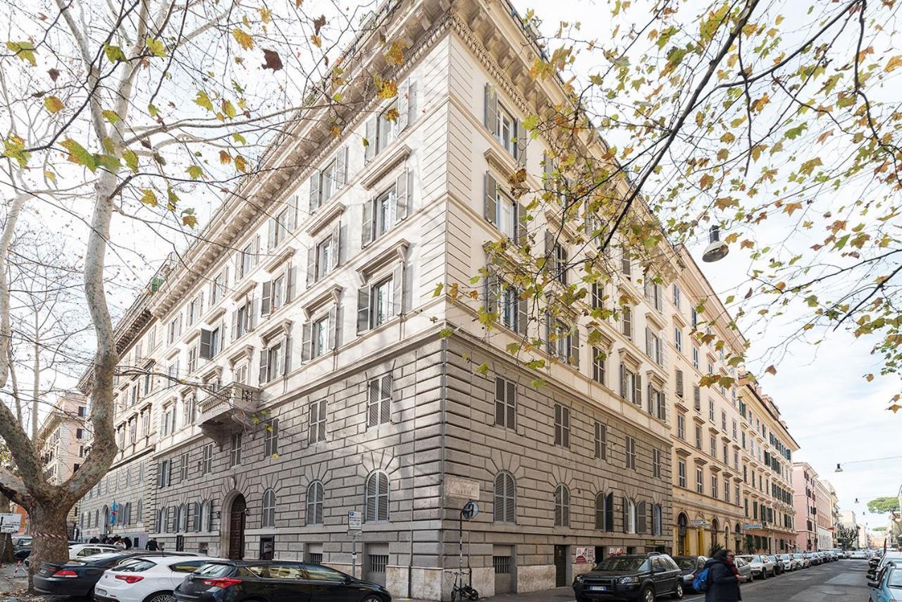 Castro Pretorio Apartment Рим Екстериор снимка